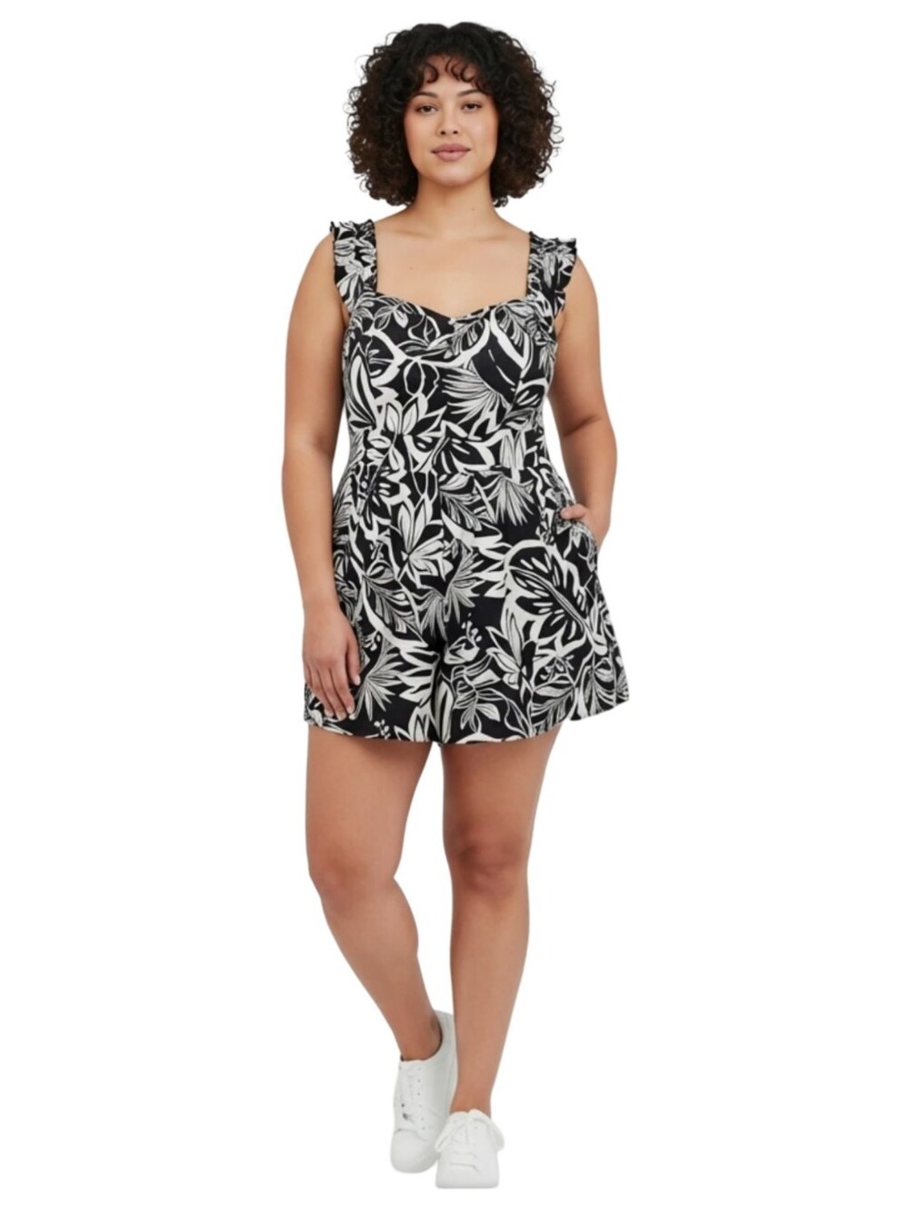 Torrid Black & White Floral Romper Jumpsuit Shortall Pockets Plus Size 3X